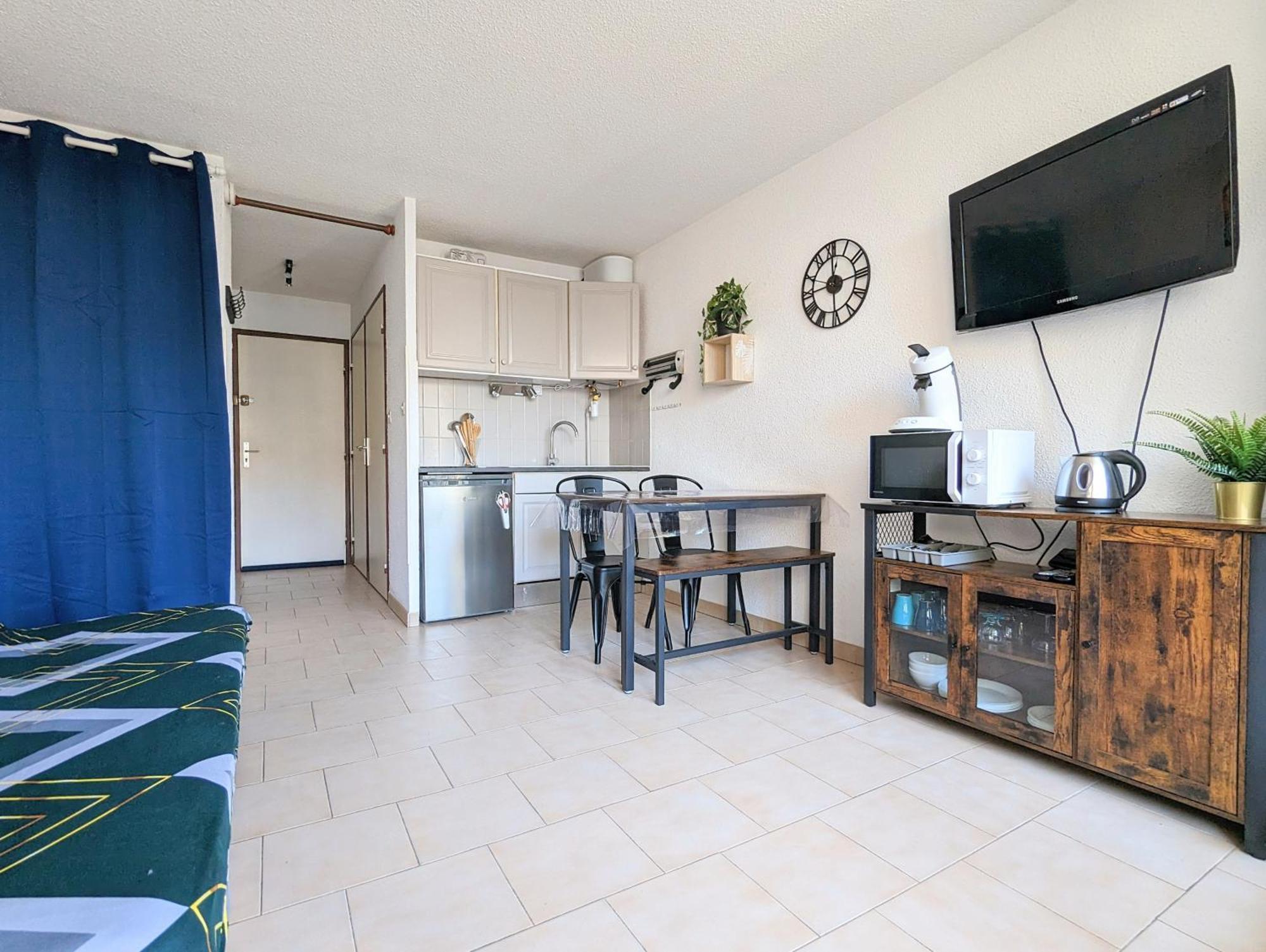 Appartement Au Calme + Parking Agde Bagian luar foto