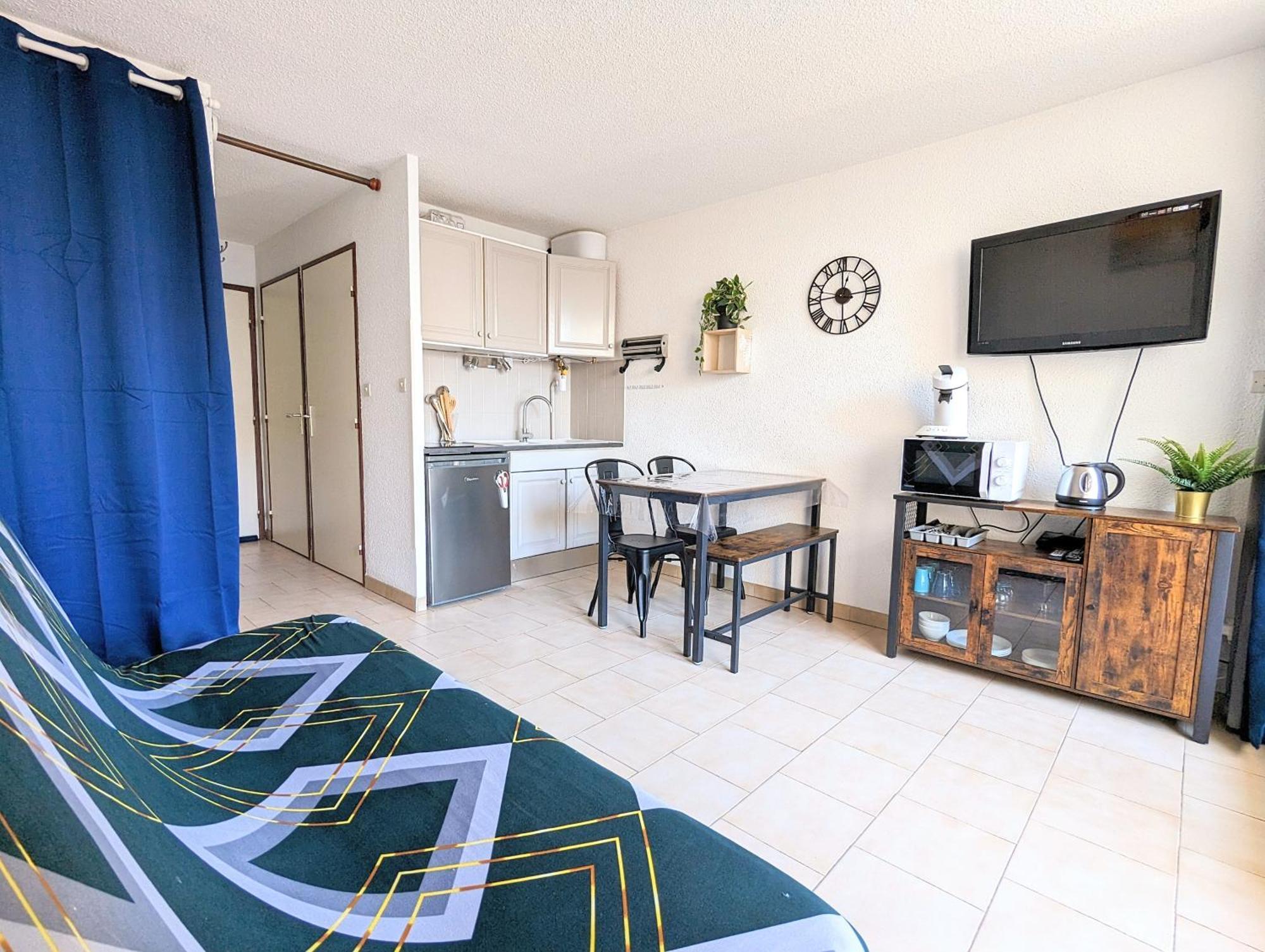 Appartement Au Calme + Parking Agde Bagian luar foto