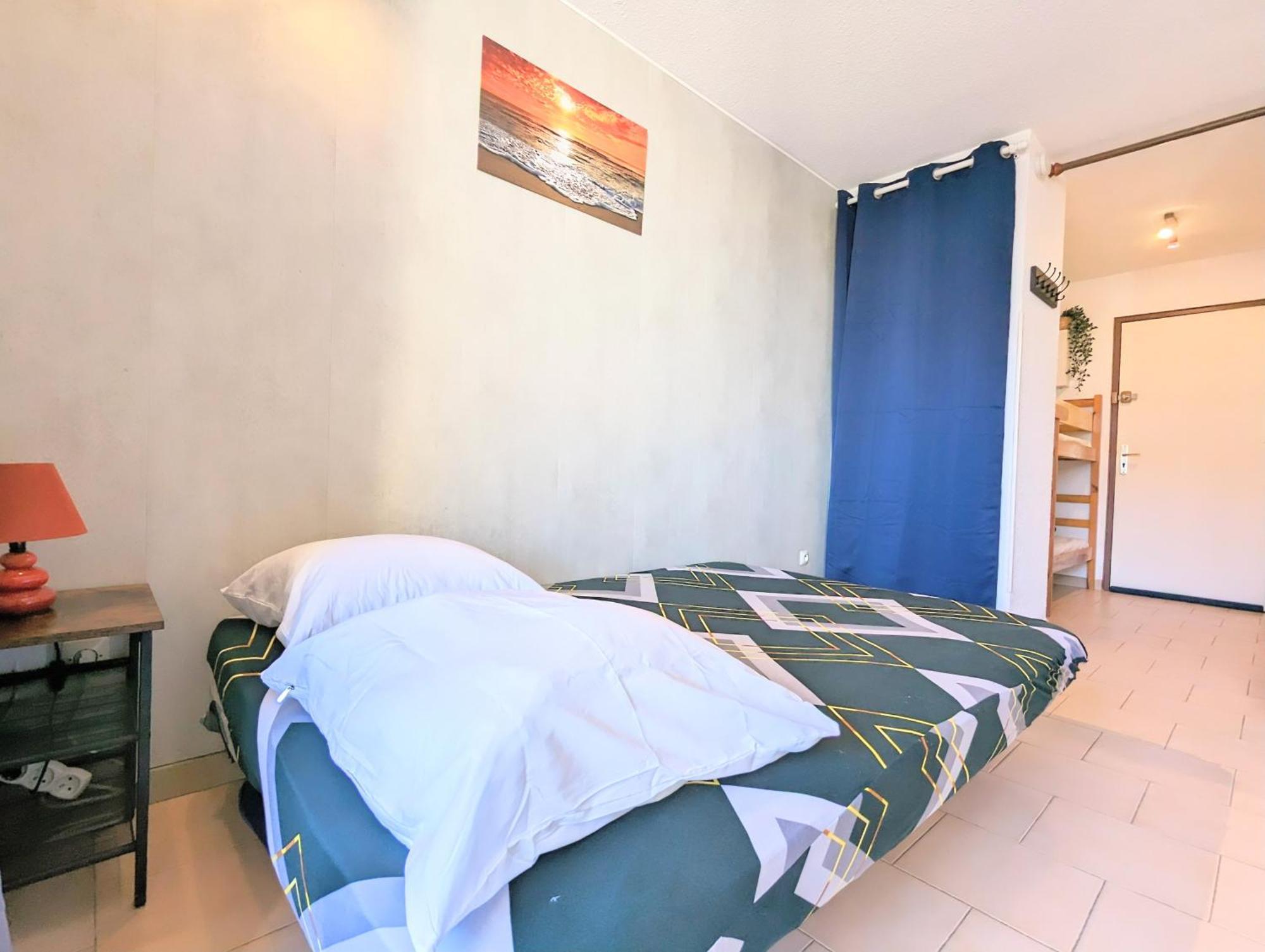 Appartement Au Calme + Parking Agde Bagian luar foto