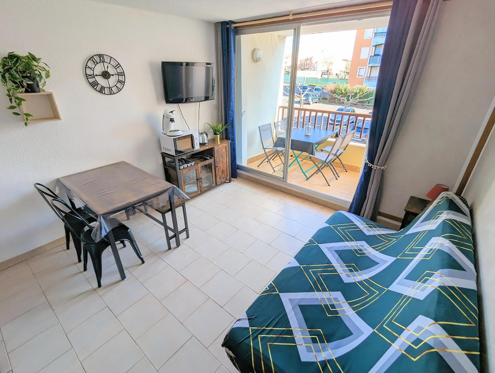 Appartement Au Calme + Parking Agde Bagian luar foto