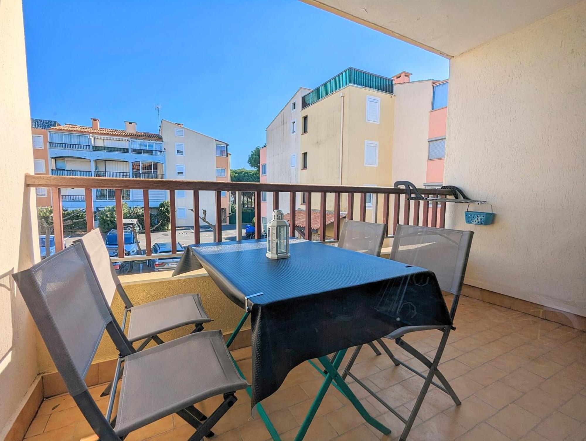 Appartement Au Calme + Parking Agde Bagian luar foto