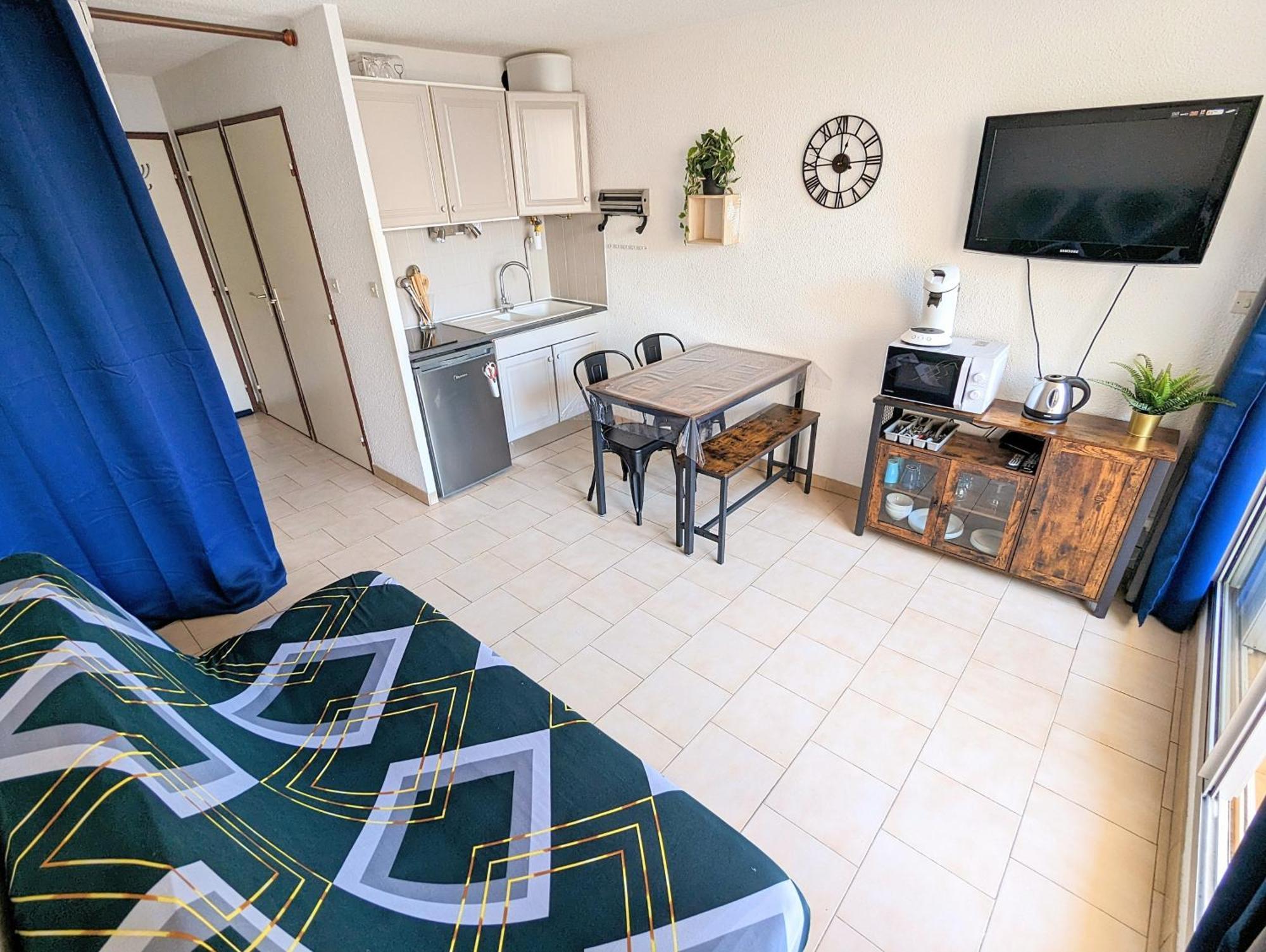 Appartement Au Calme + Parking Agde Bagian luar foto